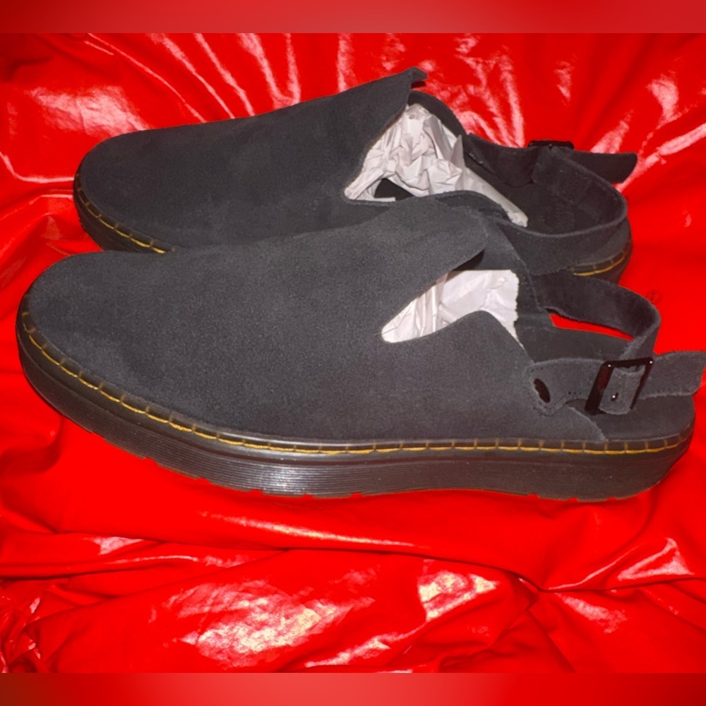 Dr. Martens UNISEX Carlson Suede Casual Slingback Mules in black - Picture 11 of 16